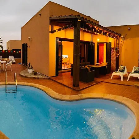 Villa Dar Nur Ideal For Families, Couples, And Digital Nomads With Private Pool Bbq Solarium La Oliva